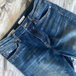 Skinny distressed jeans